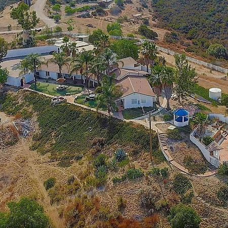 Private Home On 10 Acres - Heated Salt Pool & Jacuzzi, Mountain & City Views, Horseshoes, Basketball, Bbq, Golf Putting, Foosball, Croquet, Bose Stereo, White Cotton Bedding - Hilltop Hacienda, Pool Heat Optional Jamul Εξωτερικό φωτογραφία