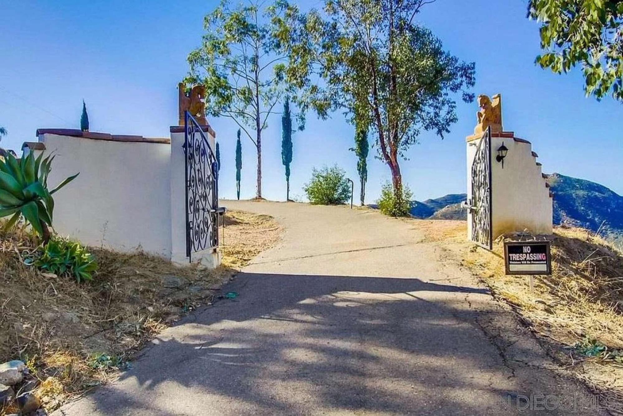 Private Home On 10 Acres - Heated Salt Pool & Jacuzzi, Mountain & City Views, Horseshoes, Basketball, Bbq, Golf Putting, Foosball, Croquet, Bose Stereo, White Cotton Bedding - Hilltop Hacienda, Pool Heat Optional Jamul Εξωτερικό φωτογραφία