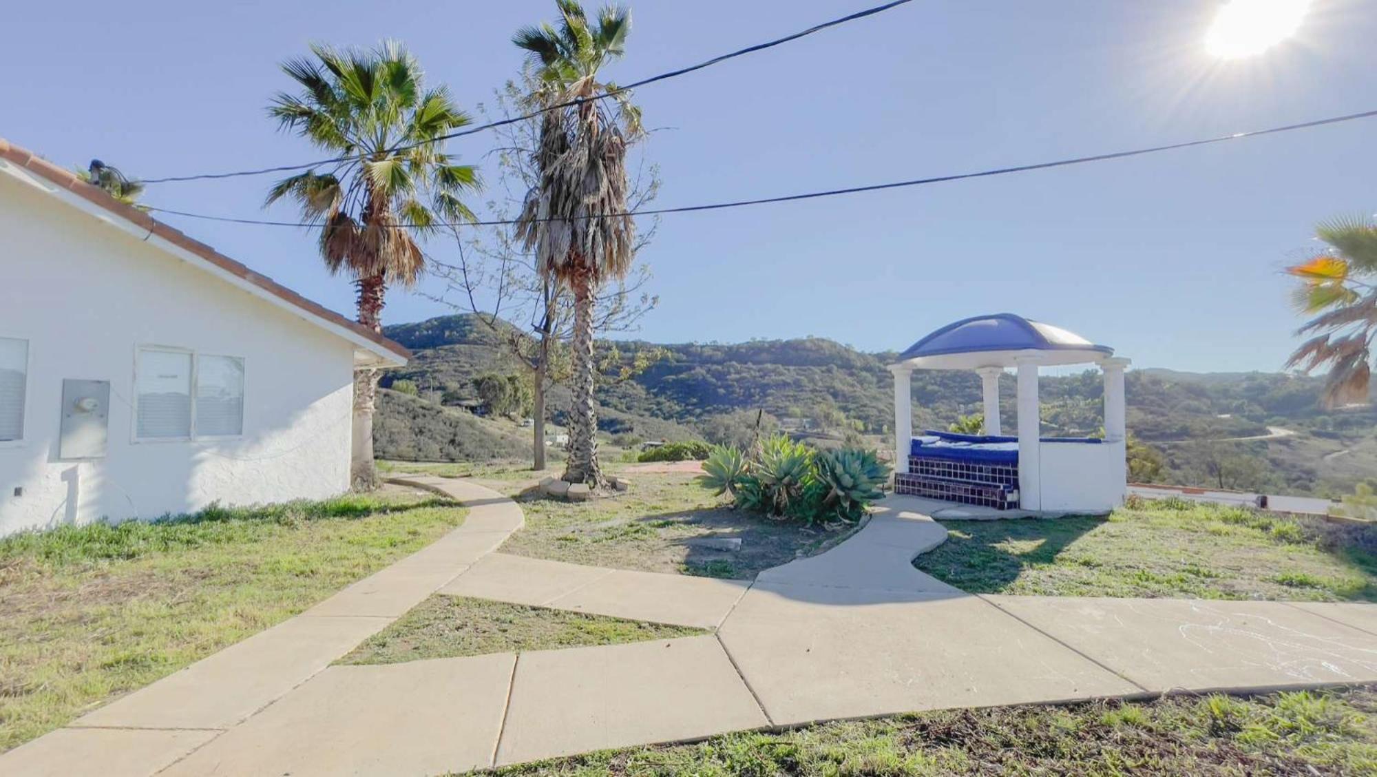 Private Home On 10 Acres - Heated Salt Pool & Jacuzzi, Mountain & City Views, Horseshoes, Basketball, Bbq, Golf Putting, Foosball, Croquet, Bose Stereo, White Cotton Bedding - Hilltop Hacienda, Pool Heat Optional Jamul Εξωτερικό φωτογραφία