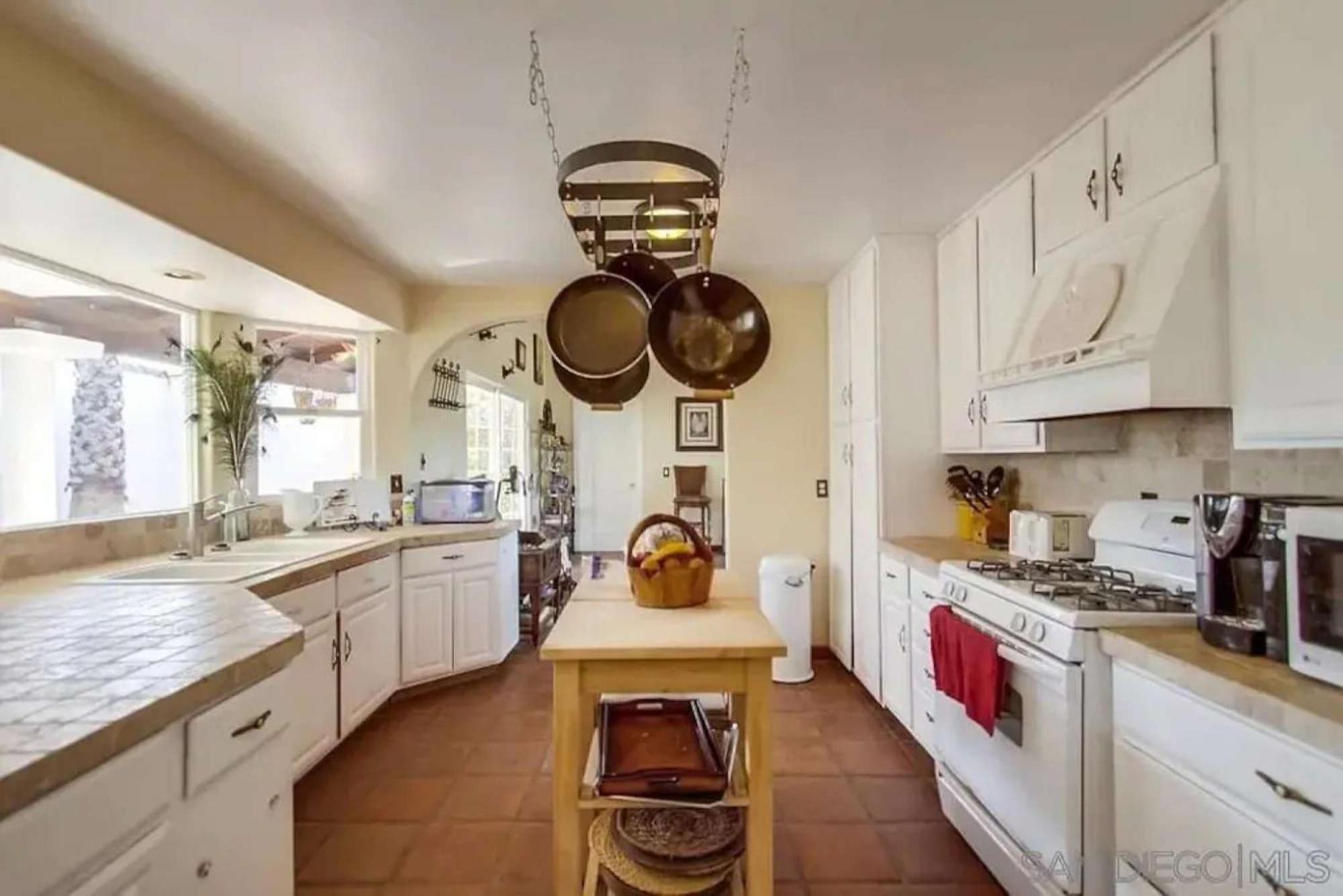 Private Home On 10 Acres - Heated Salt Pool & Jacuzzi, Mountain & City Views, Horseshoes, Basketball, Bbq, Golf Putting, Foosball, Croquet, Bose Stereo, White Cotton Bedding - Hilltop Hacienda, Pool Heat Optional Jamul Εξωτερικό φωτογραφία