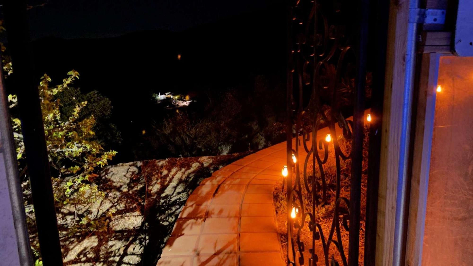Private Home On 10 Acres - Heated Salt Pool & Jacuzzi, Mountain & City Views, Horseshoes, Basketball, Bbq, Golf Putting, Foosball, Croquet, Bose Stereo, White Cotton Bedding - Hilltop Hacienda, Pool Heat Optional Jamul Εξωτερικό φωτογραφία