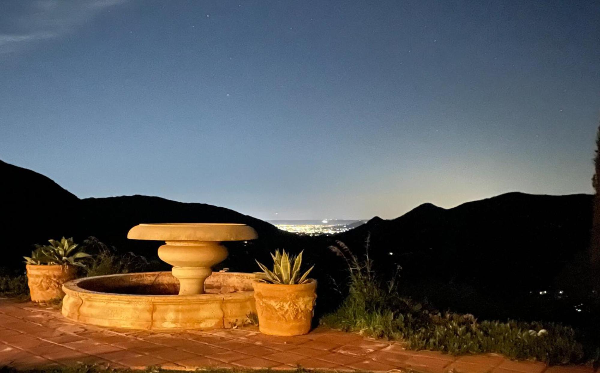 Private Home On 10 Acres - Heated Salt Pool & Jacuzzi, Mountain & City Views, Horseshoes, Basketball, Bbq, Golf Putting, Foosball, Croquet, Bose Stereo, White Cotton Bedding - Hilltop Hacienda, Pool Heat Optional Jamul Εξωτερικό φωτογραφία